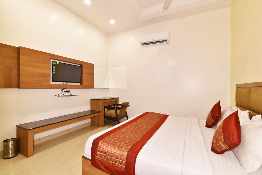 Hotel B-Comfort อัมริตสา ภายนอก รูปภาพ