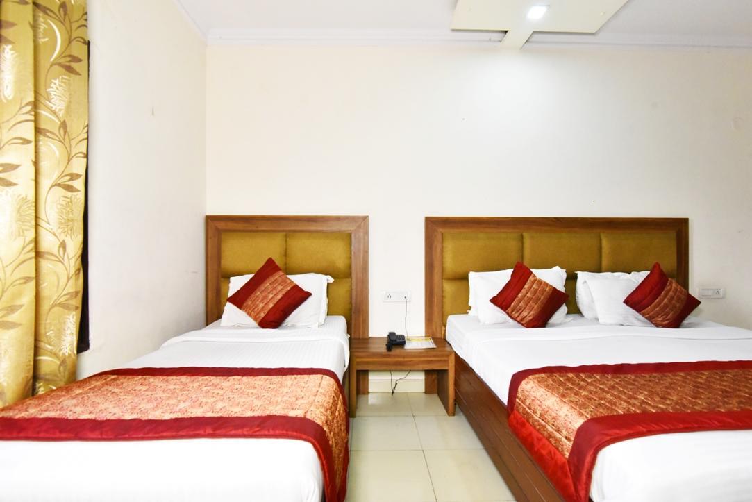 Hotel B-Comfort อัมริตสา ภายนอก รูปภาพ