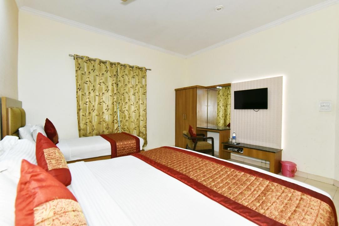 Hotel B-Comfort อัมริตสา ภายนอก รูปภาพ
