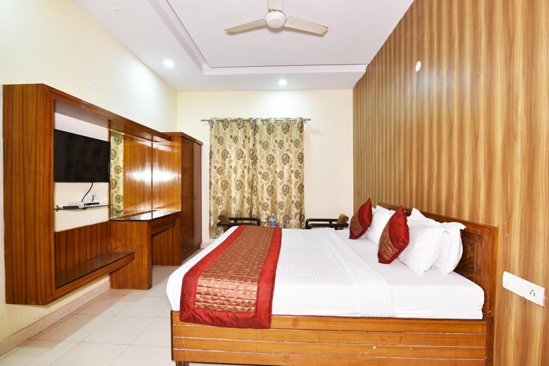 Hotel B-Comfort อัมริตสา ภายนอก รูปภาพ