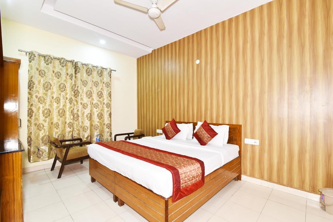 Hotel B-Comfort อัมริตสา ภายนอก รูปภาพ