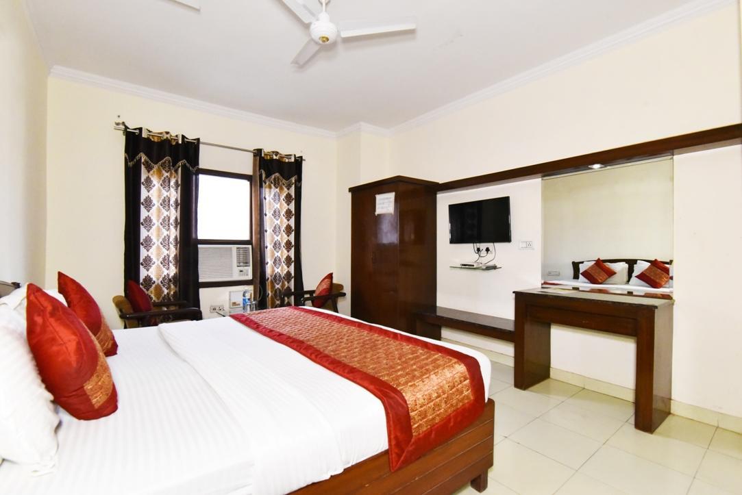 Hotel B-Comfort อัมริตสา ภายนอก รูปภาพ
